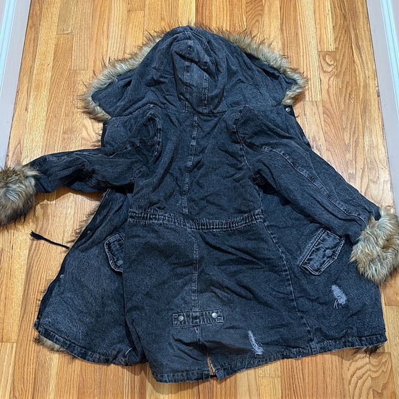 Oversized fur coat - Picture 3 of 3